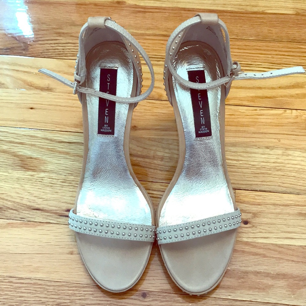 ❌Sold ❌Steven Nude/ cream colored Heels